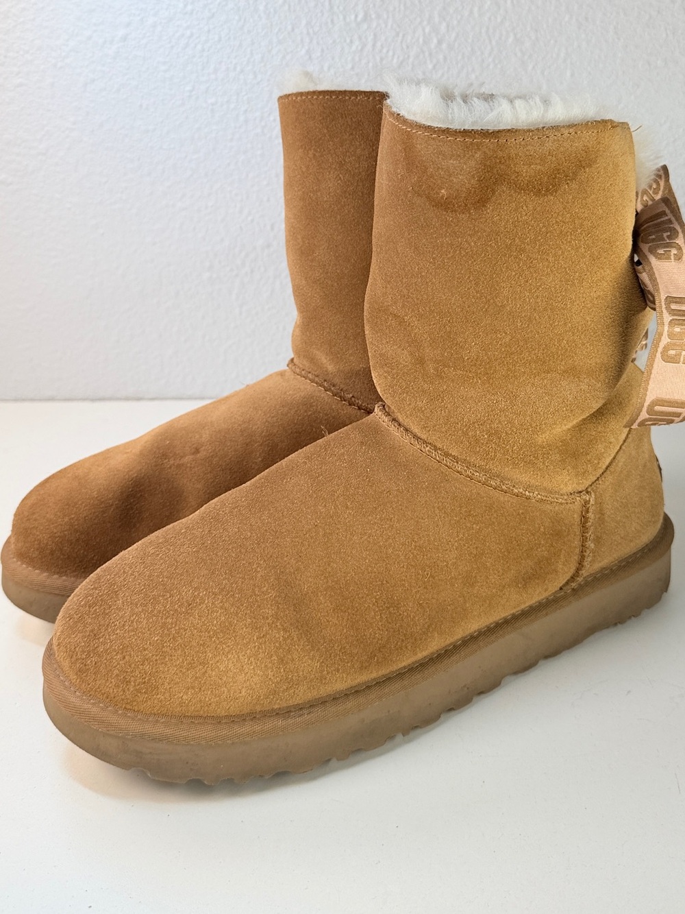 UGG Bailey Bow II Chestnut Sheepskin Suede Boots Womens 11